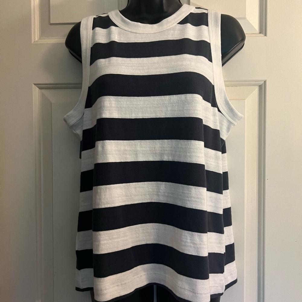 NWT Loft Harbor tank